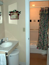 Alyssas Motel Romm 5 Bath